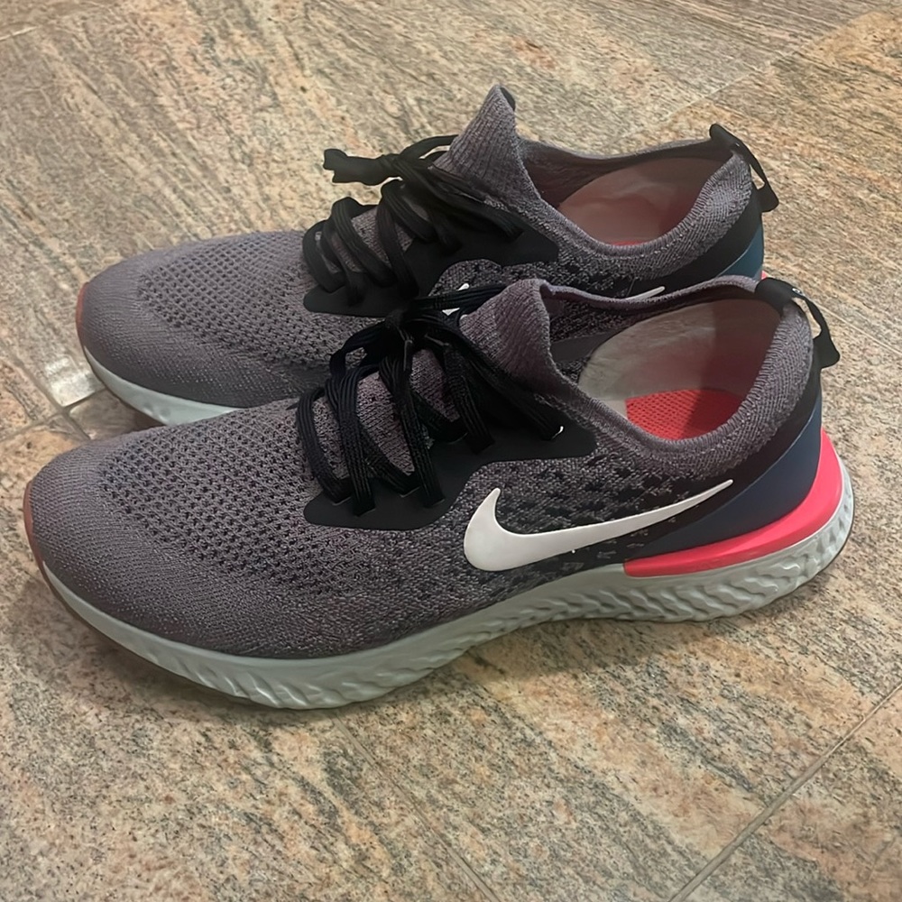 Nike Epic React Flyknit AQ0067-010